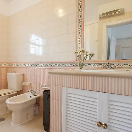 アパート Feels Like Bairro Alto Cozy Flat リスボン