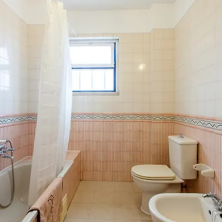 Feels Like Bairro Alto Cozy Flat * Lisbona